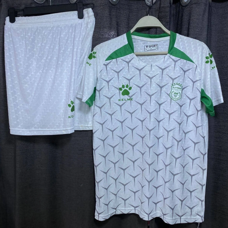 Egyptian League kits, player quality
